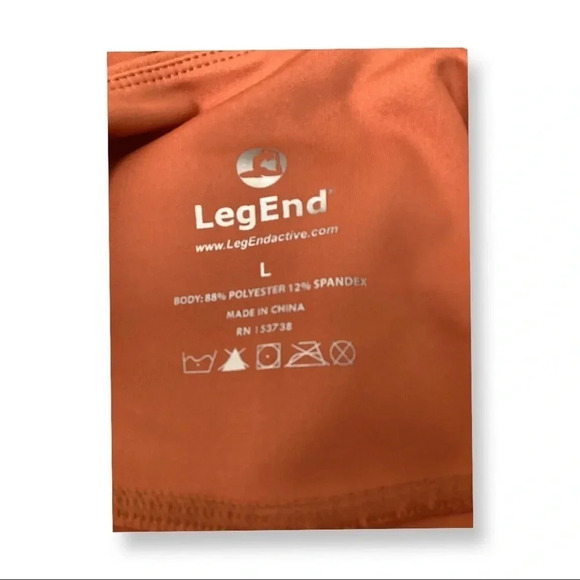 LegEnd Pocket Legging with Tulip Hem Size Large New With Tags - Picture 4 of 4
